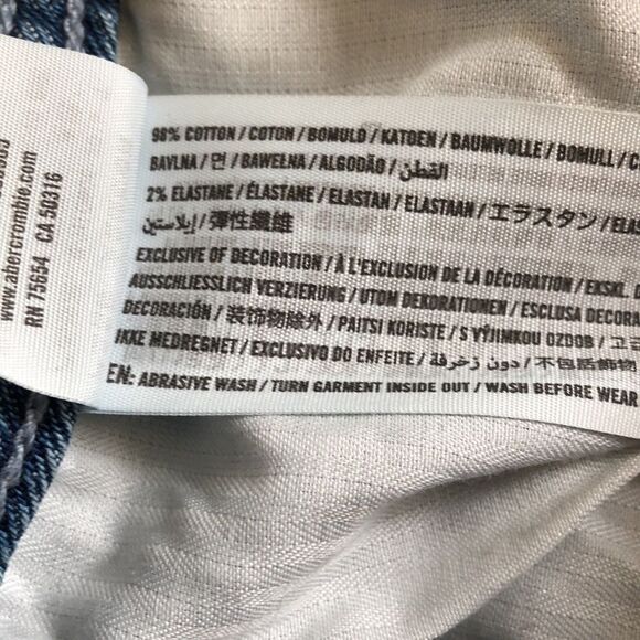 Hollister Ultra High Waisted Mom Short Size 25 Blue pin stripe Gently used - Picture 5 of 8